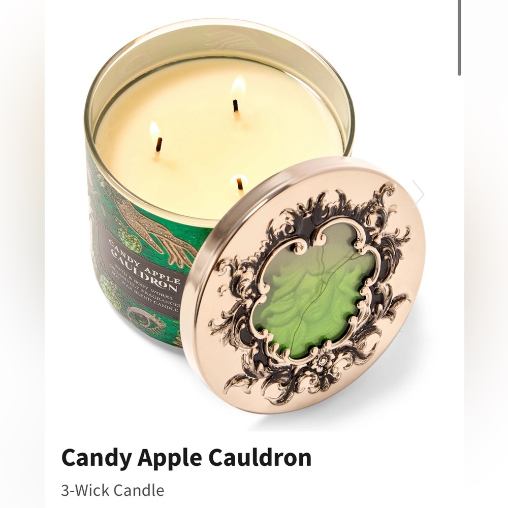 NIB B&BW “Candy Apple Cauldron” 3-Wick Candle w Decorative 3D Image Lid